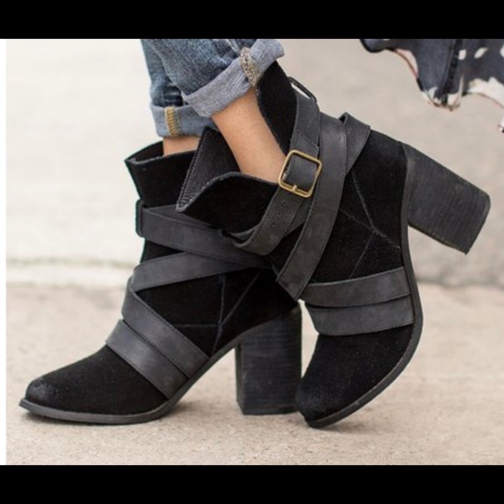 Joyfolie Black Suede & Leather Ryan Boots, NWOB